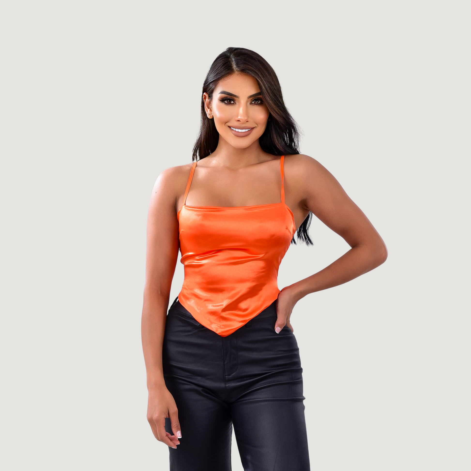 Silk crop top with straight neckline - Saida Fashion 