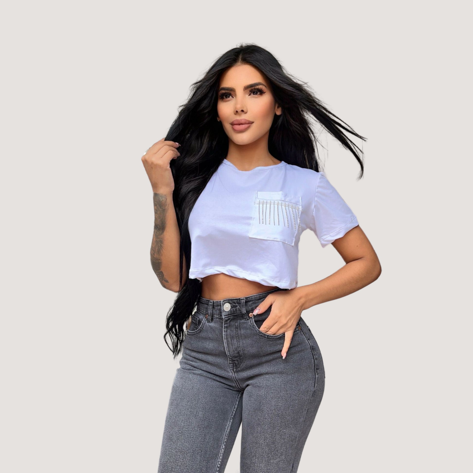 Tshirt crop top- loose fit-chain detail - Saida Fashion 