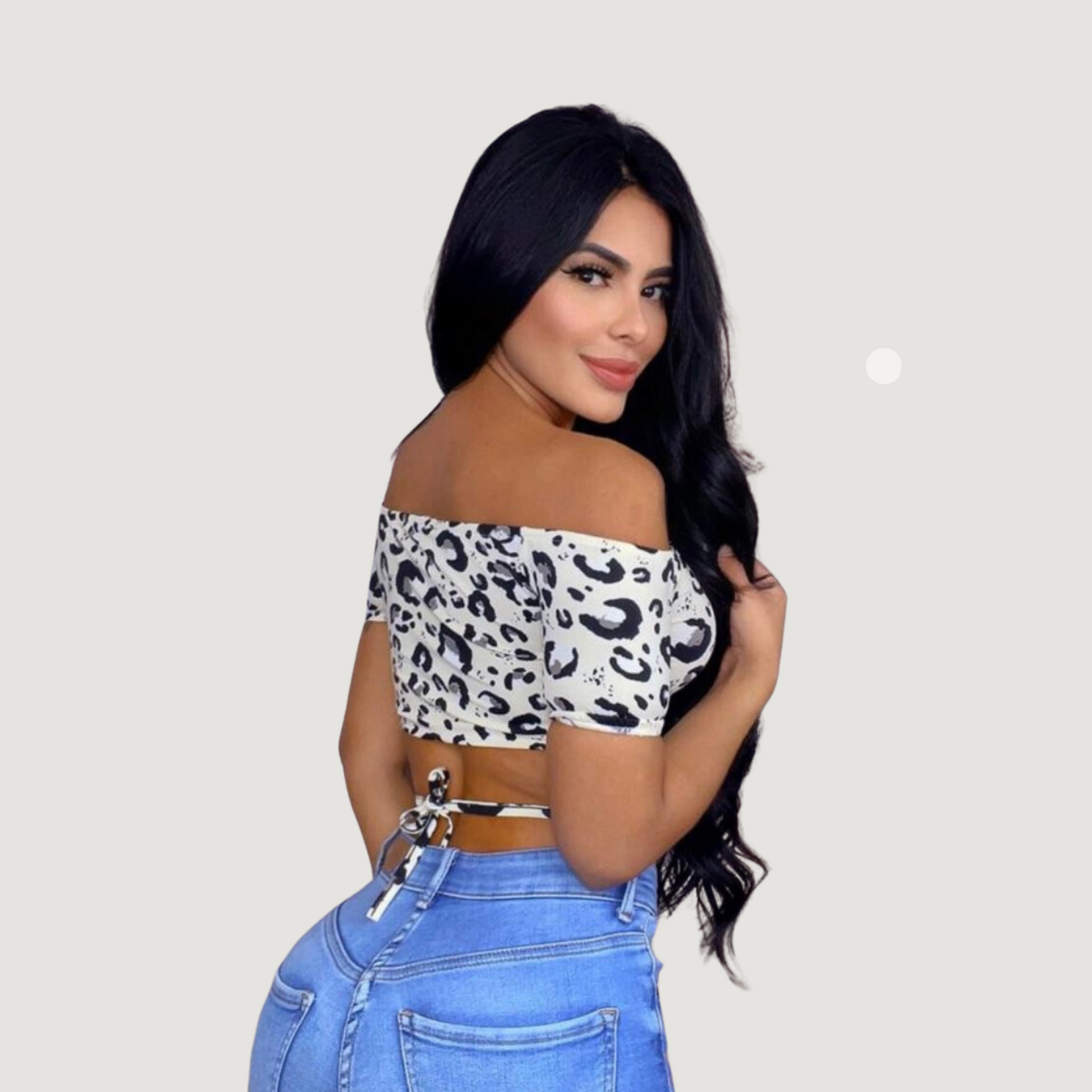 Off shoulder cropped tee-short sleeves - Saida Fashion 