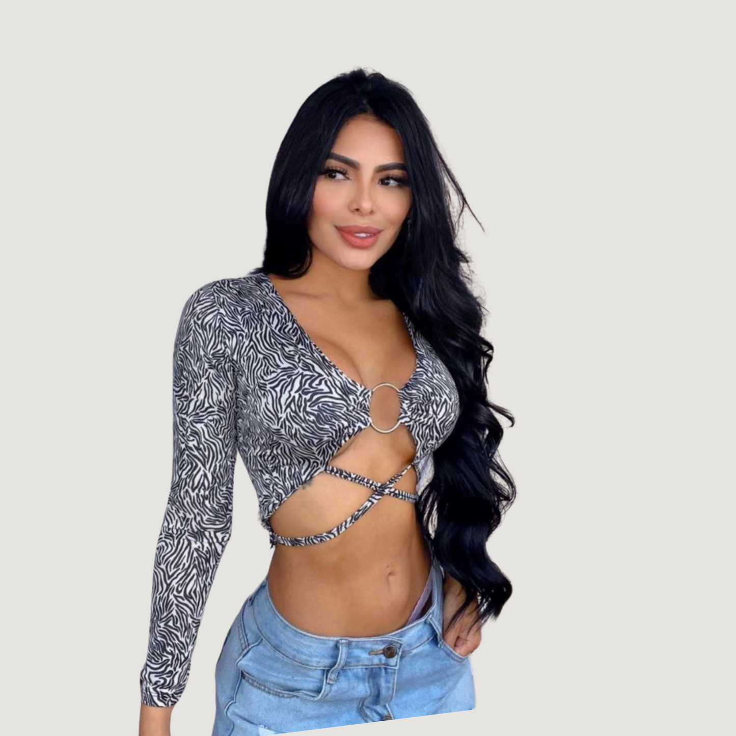 Long sleeve crop top- open neckline - Saida Fashion 