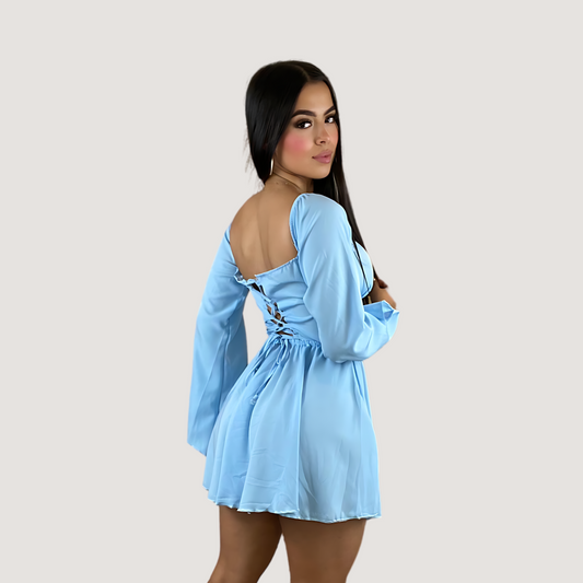 Lindo vestido de cita con espalda cruzada